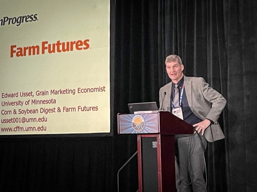 Ed Usset, grain marketing economist from the University of Minnesota, addresses the 2024 Commodity Classic. Photo: Sean Pratt
